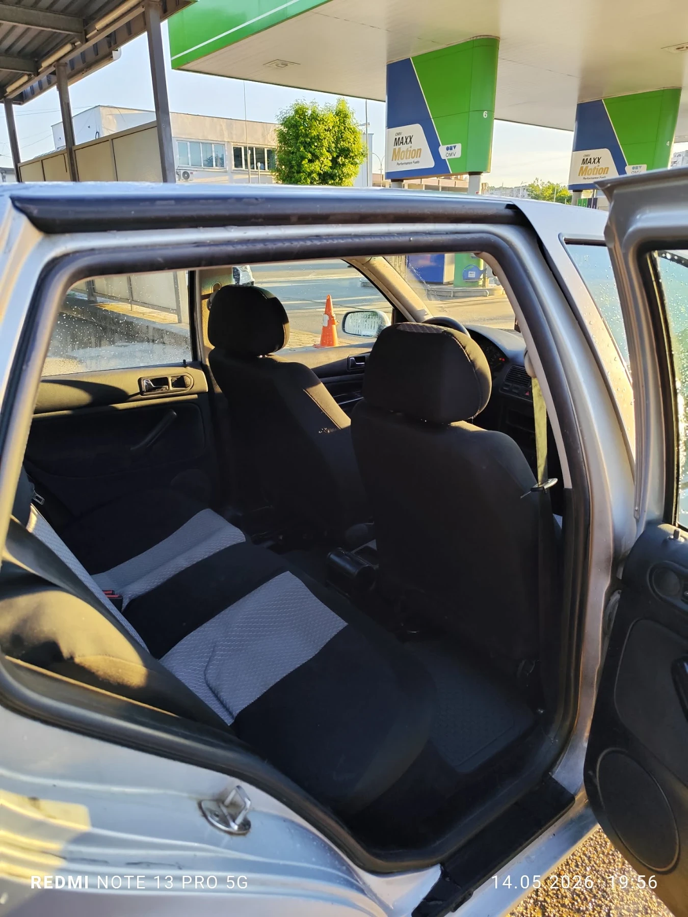 VW Golf, снимка 10 - Автомобили и джипове - 54811534