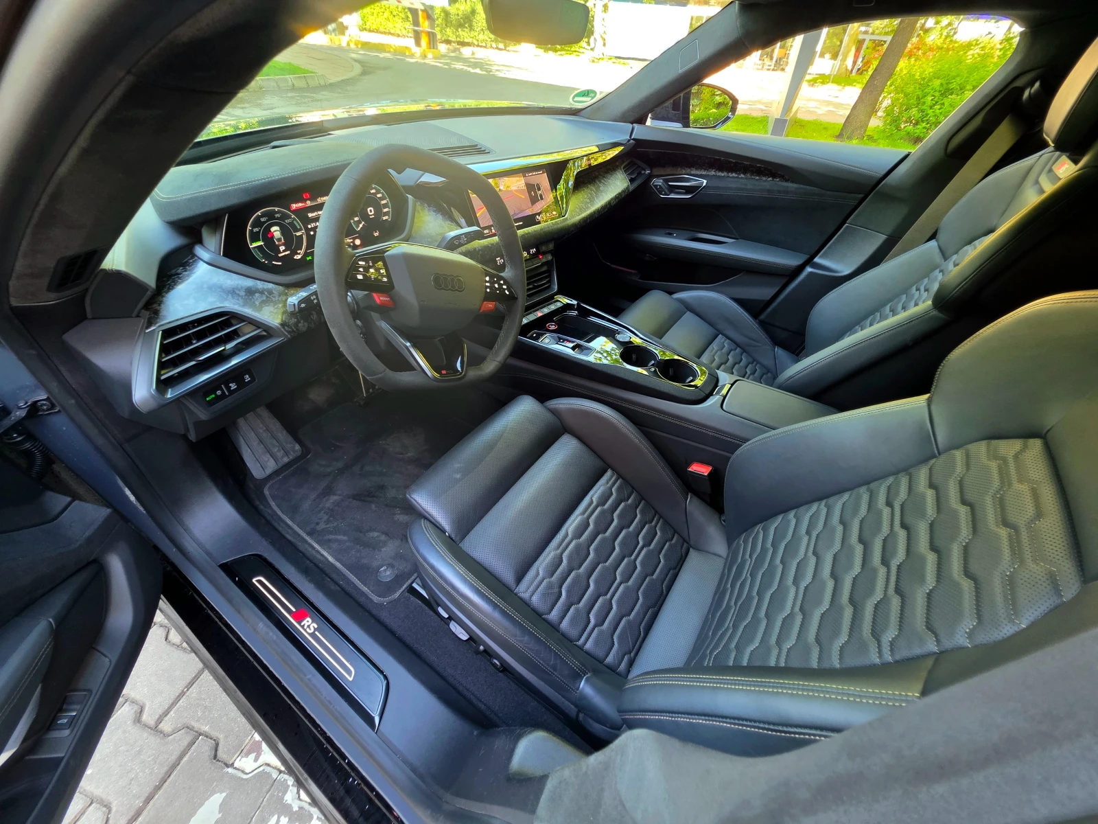 Audi E-Tron GT RS performance, снимка 8 - Автомобили и джипове - 54996628