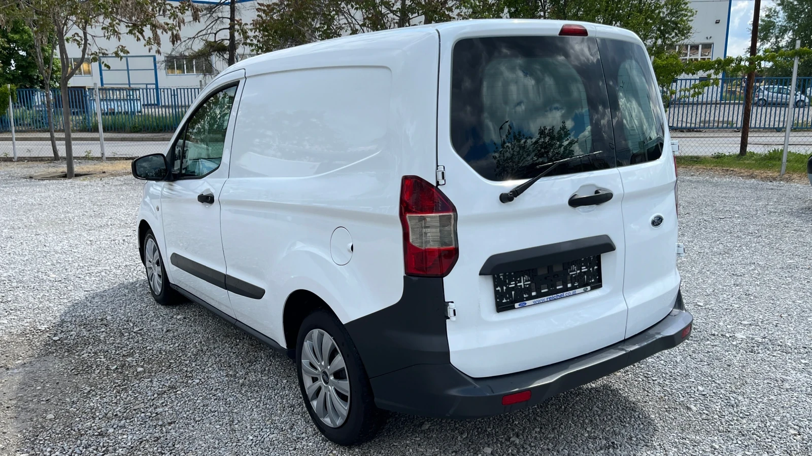 Ford Courier 1.0 turbo 100 kc, снимка 6 - Автомобили и джипове - 55136434