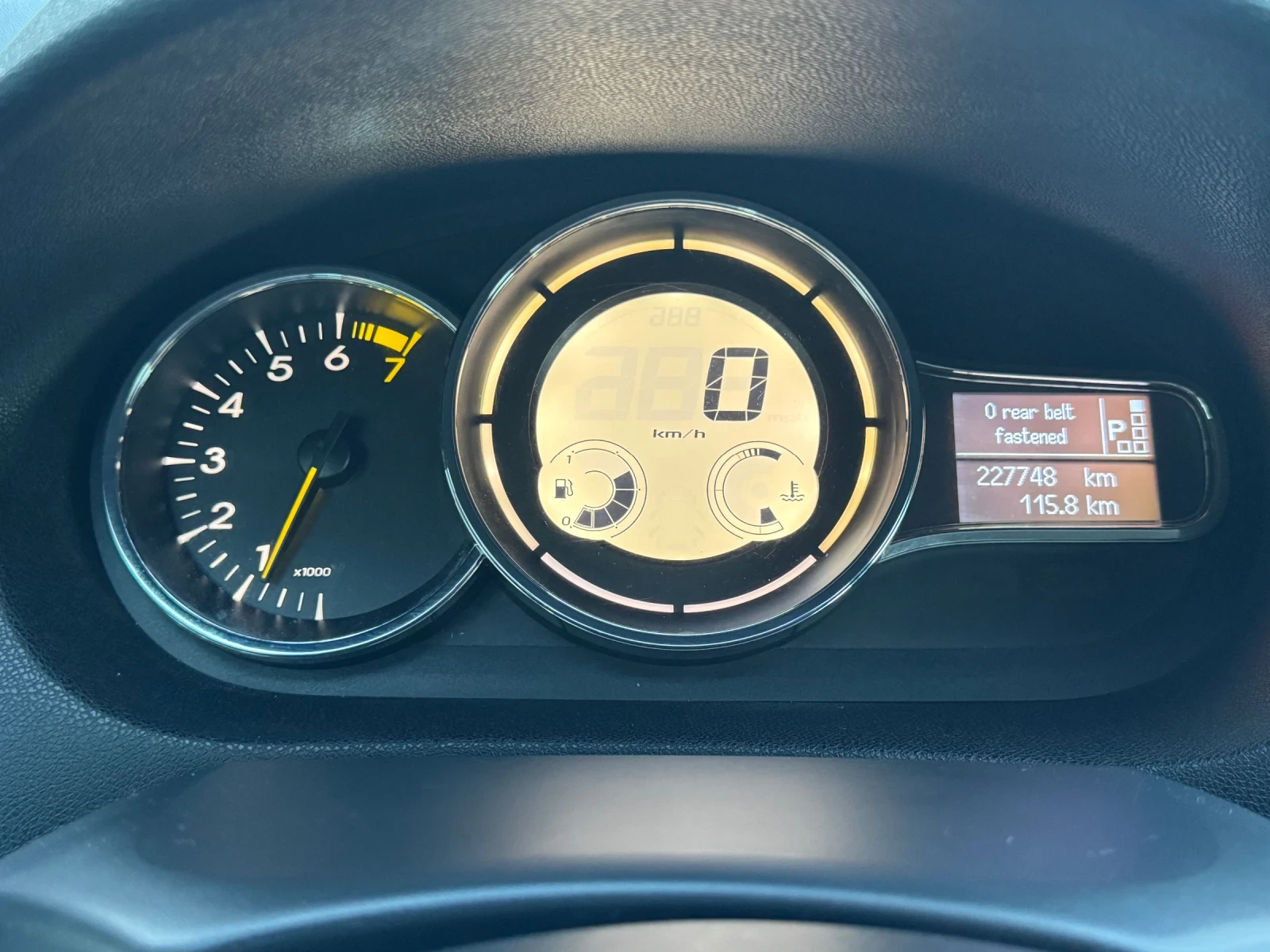 Renault Megane Bose Edition , снимка 11 - Автомобили и джипове - 55306559