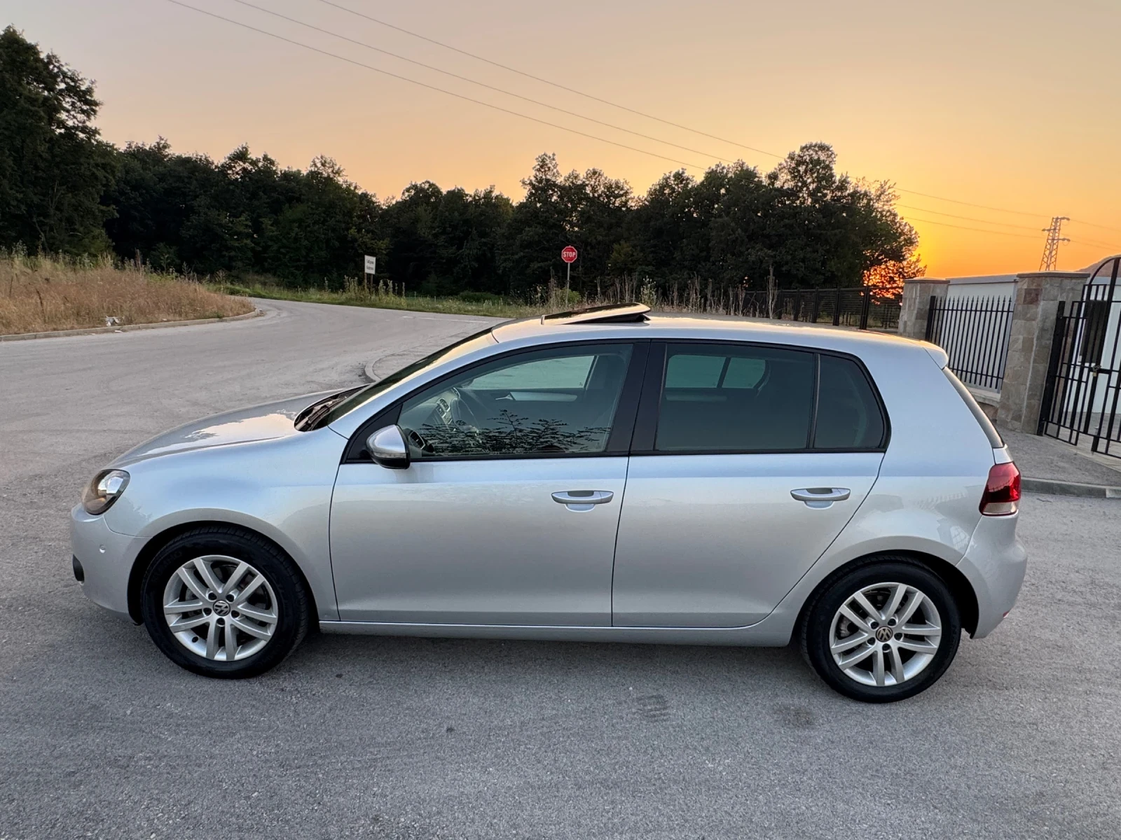 VW Golf 6 2.0 TDI 140k.c. Highline * Шибидах * Bluetooth , снимка 2 - Автомобили и джипове - 55617481