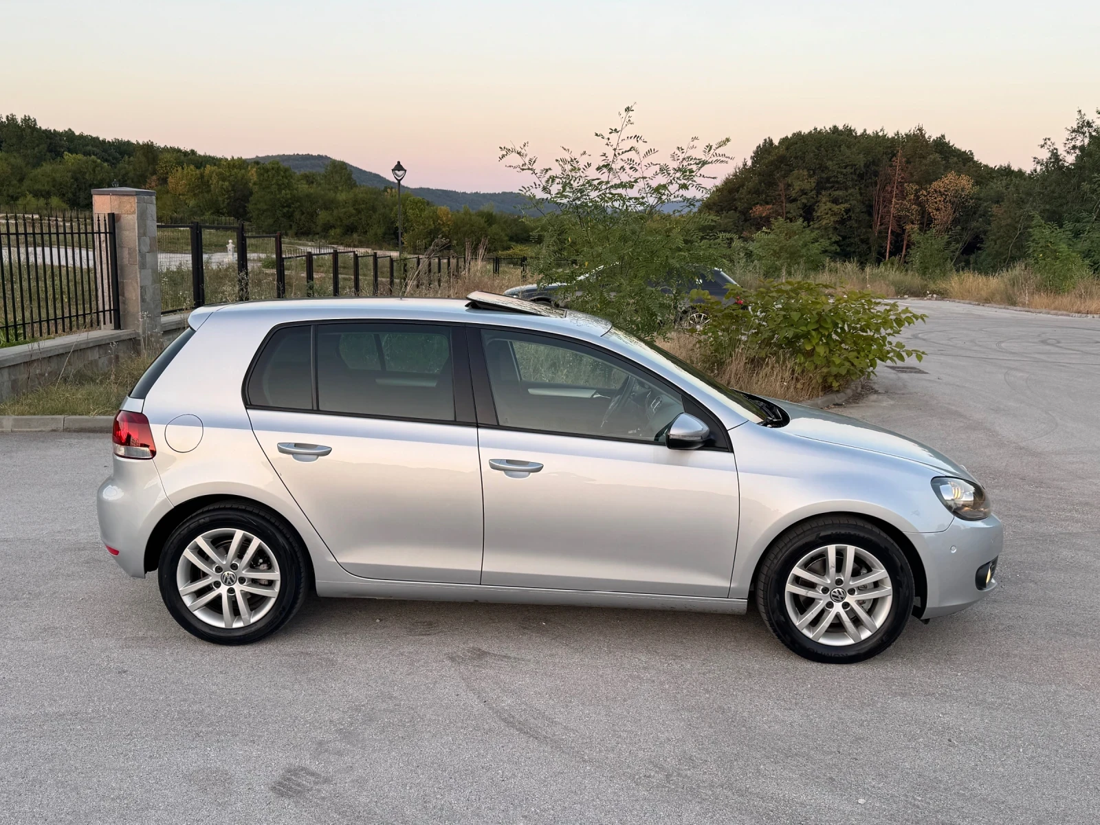 VW Golf 6 2.0 TDI 140k.c. Highline * Шибидах * Bluetooth , снимка 6 - Автомобили и джипове - 55617481
