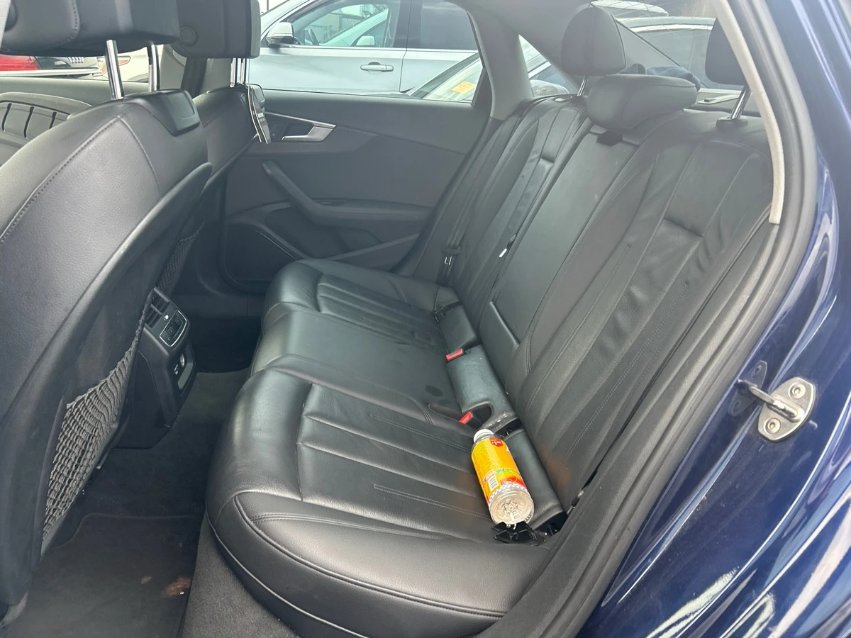 Audi A4 Premium Plus * Distronic, снимка 7 - Автомобили и джипове - 55642330