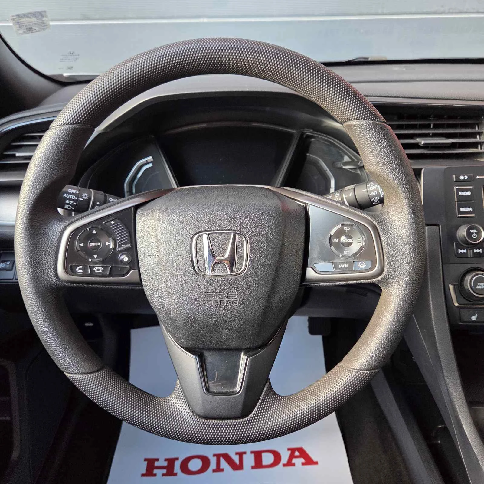 Honda Civic 1.0 VTEC TURBO Comfort MT, снимка 12 - Автомобили и джипове - 55817331
