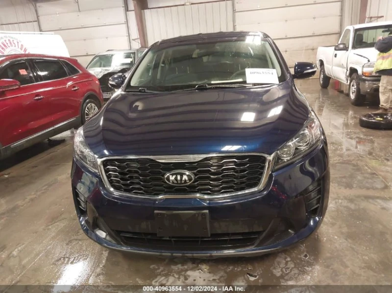 Kia Sorento 2.4L КРАЙНА ЦЕНА КУПИ СЕГА, снимка 2 - Автомобили и джипове - 48437617