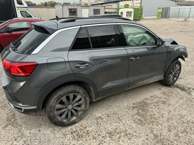 VW T-Roc 1000, снимка 2 - Автомобили и джипове - 53010246