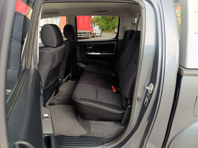 Toyota Hilux 3.0 D4D* 4X4* БАВНИ* БЛОКАЖ* АВТОМАТИК* ИТАЛИЯ* , снимка 16 - Автомобили и джипове - 52014504