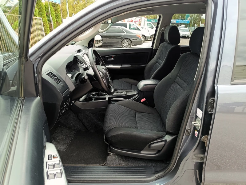 Toyota Hilux 3.0 D4D* 4X4* БАВНИ* БЛОКАЖ* АВТОМАТИК* ИТАЛИЯ* , снимка 9 - Автомобили и джипове - 52014504