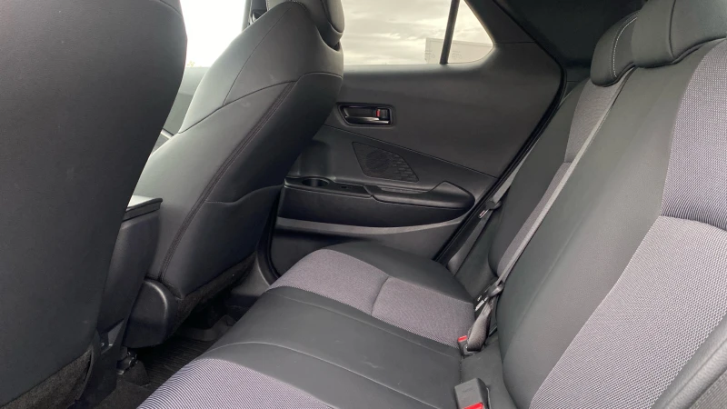 Toyota C-HR 2.0 HEV AWD CLASSY, снимка 12 - Автомобили и джипове - 52323959