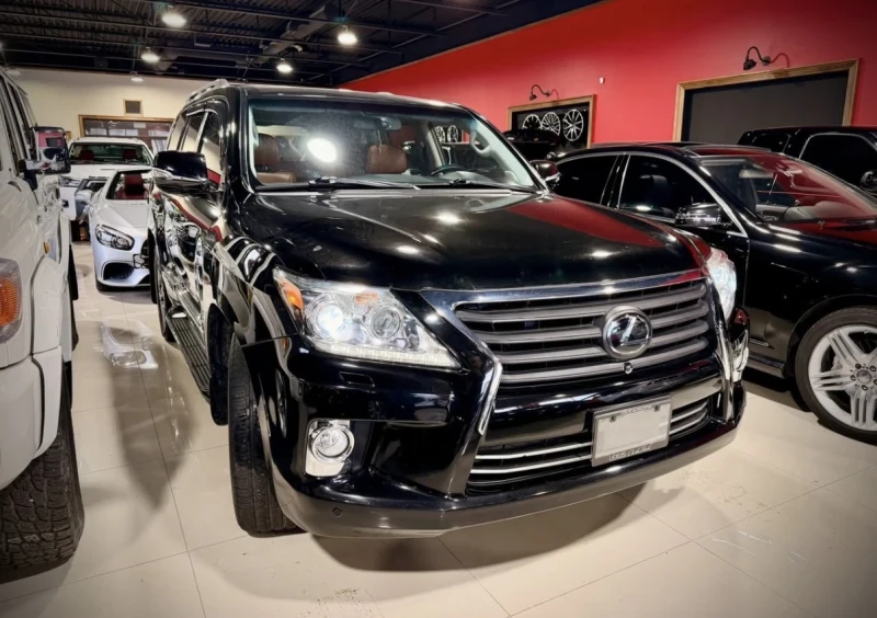 Lexus LX 570 7 МЕСТА * БЕЗ ИНЦИДЕНТИ * АДАПТИВНО ОКАЧВАНЕ * 4WD, снимка 2 - Автомобили и джипове - 53528541