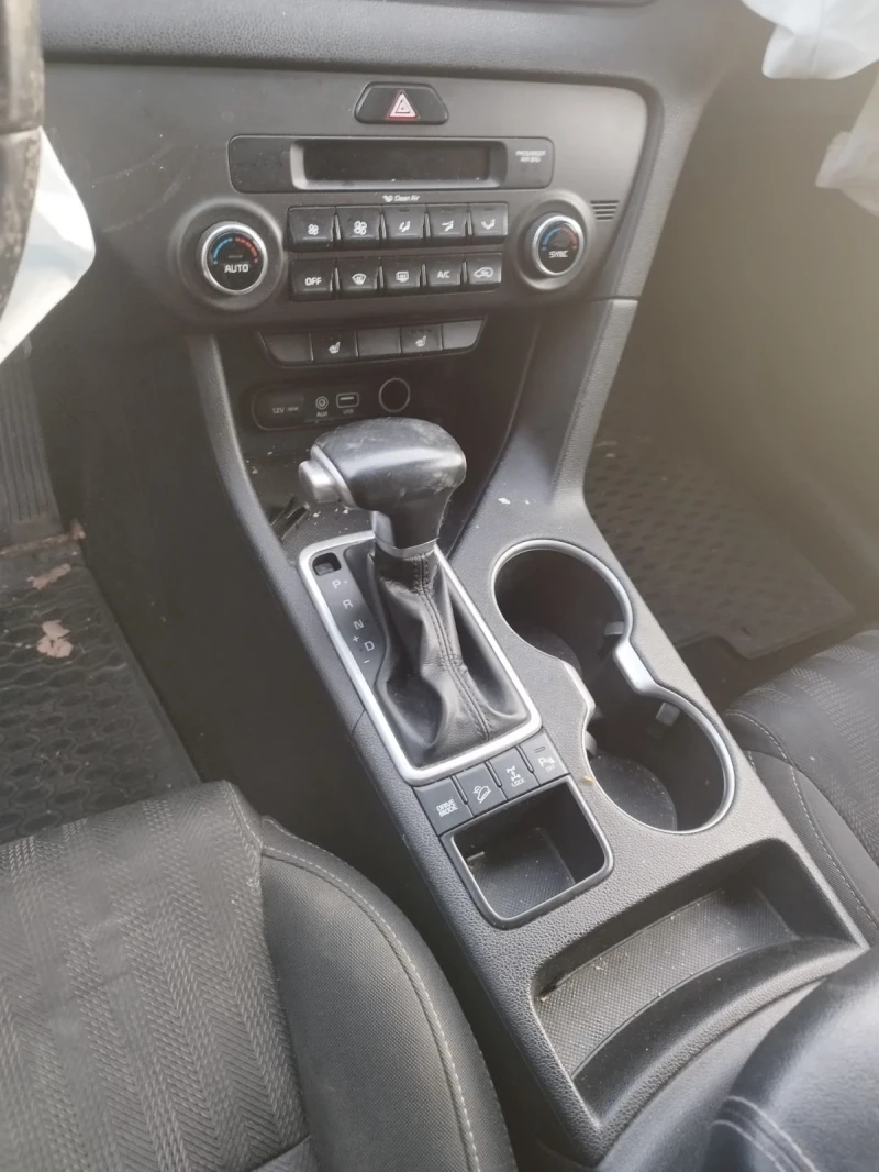 Kia Sportage 2.0 crdi  D4HA, снимка 7 - Автомобили и джипове - 53572780