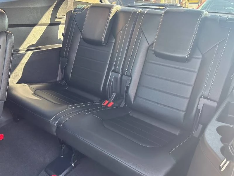 VW Atlas * Highline * 7 МЕСТЕН * ДИСТРОНИК * PANO, снимка 15 - Автомобили и джипове - 55651123