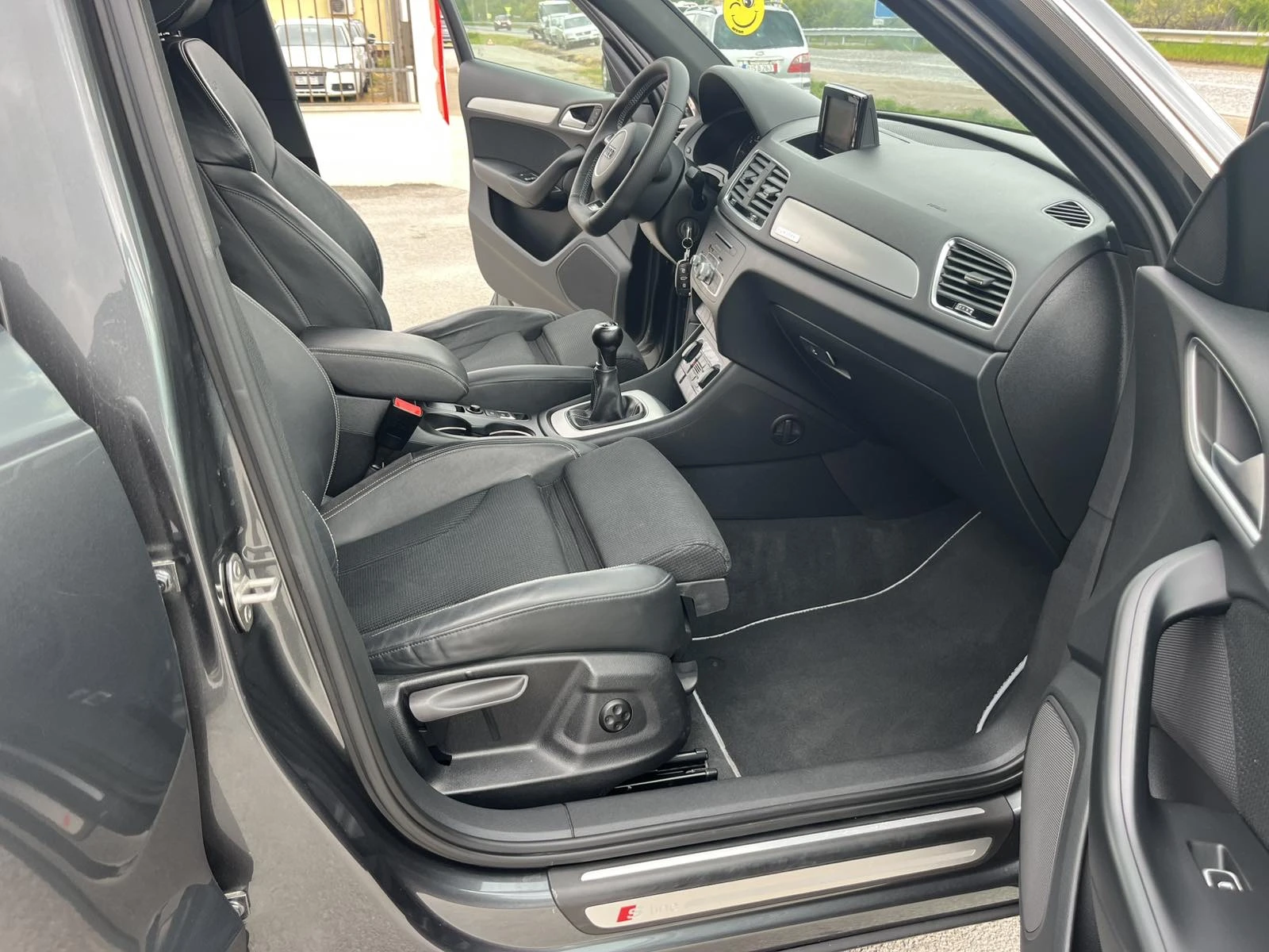 Audi Q3 S-LINE QUATTRO 2.0TI 150кс NAVI КСЕНОН ВНОС ИТАЛИЯ, снимка 11 - Автомобили и джипове - 52665790