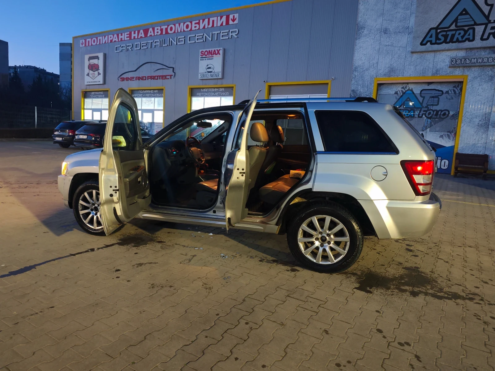 Jeep Grand cherokee, снимка 3 - Автомобили и джипове - 53738295