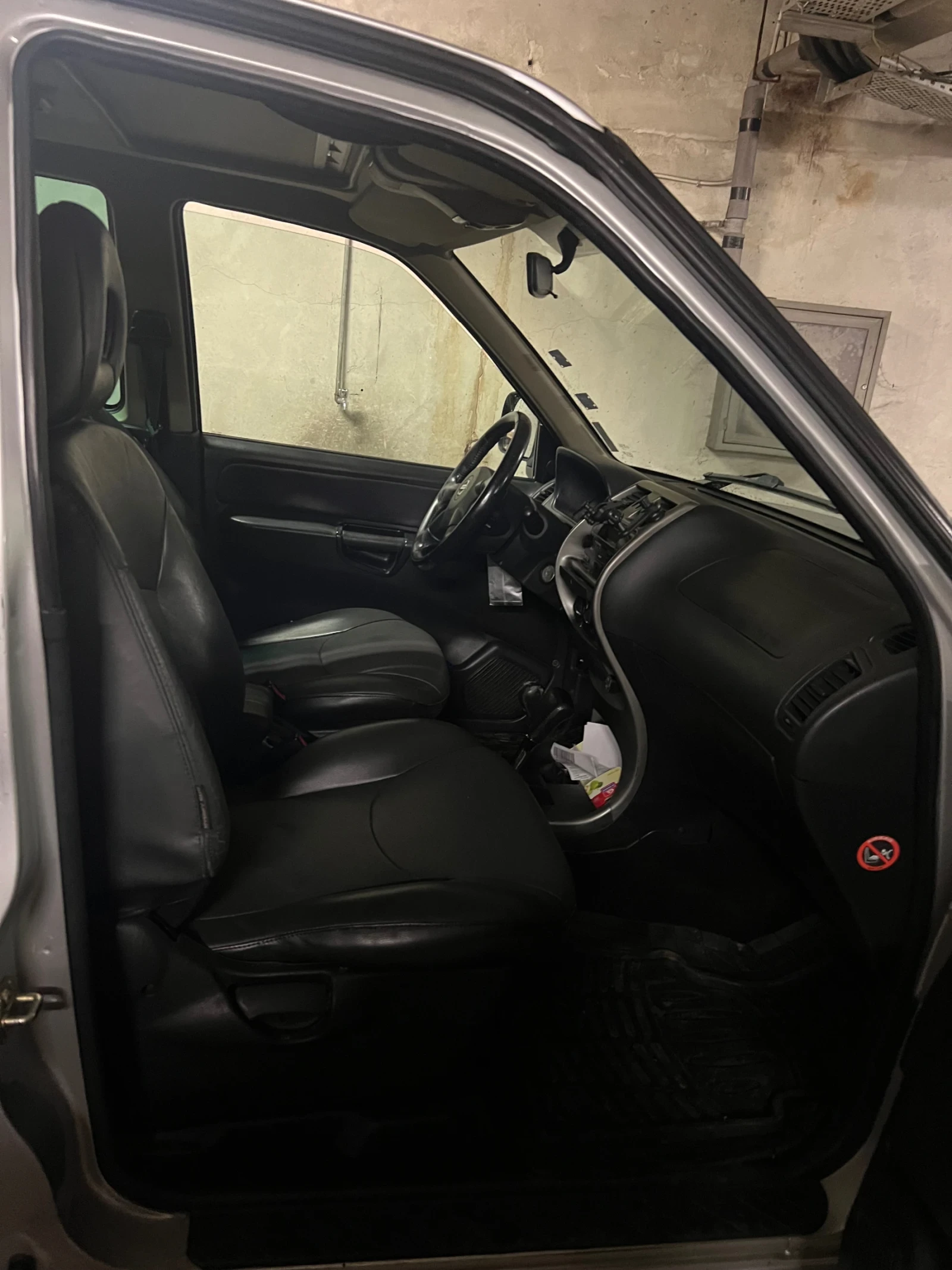 Nissan Terrano 3, 0 DI TURBO, снимка 8 - Автомобили и джипове - 53901865