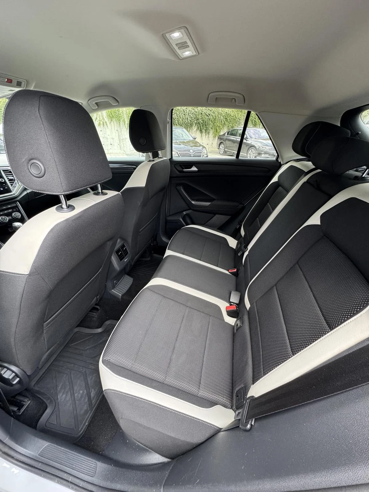VW T-Roc 4 MOTION, снимка 9 - Автомобили и джипове - 54510974