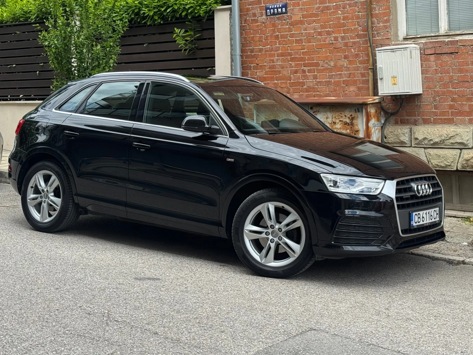 Audi Q3 S-line Quattro, снимка 3 - Автомобили и джипове - 54795708