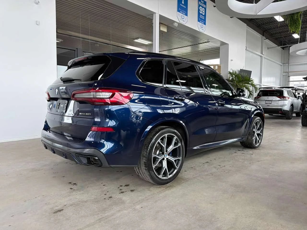 BMW X5 * xDrive40i Sports Activity Vehicle * CARFAX * БЕЗ, снимка 3 - Автомобили и джипове - 55452028