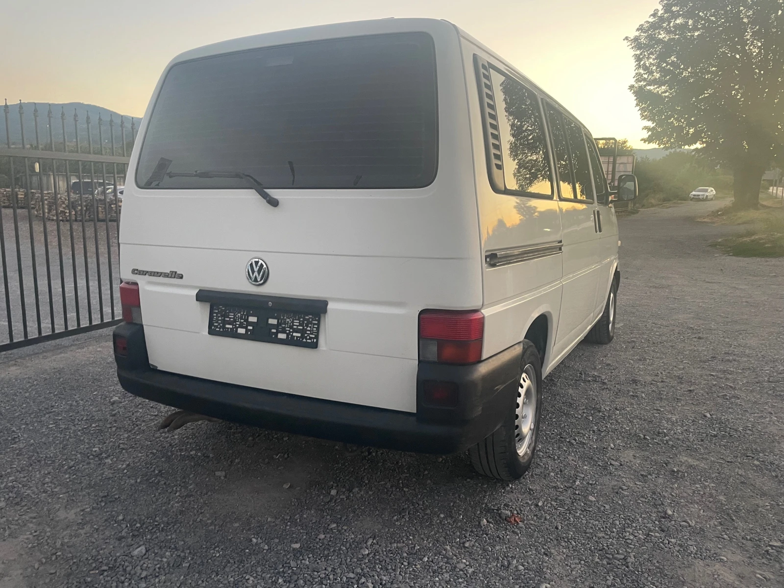 VW Caravelle 1.9TDI -9 МЕСТЕН - изображение 7