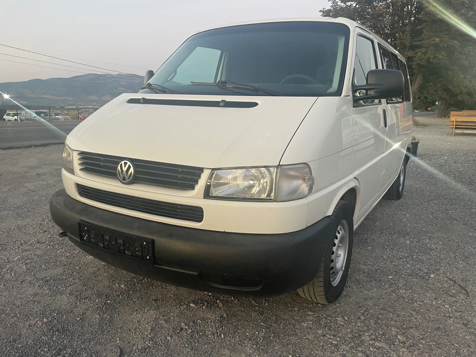 VW Caravelle 1.9TDI -9 МЕСТЕН - изображение 2