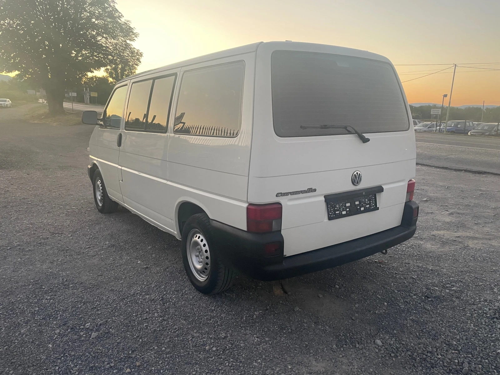 VW Caravelle 1.9TDI -9 МЕСТЕН - изображение 8