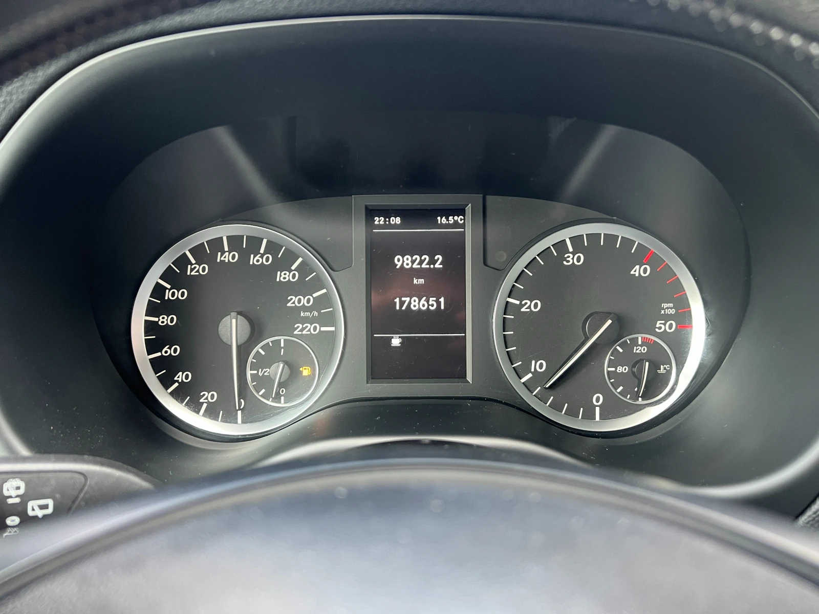 Mercedes-Benz Vito 220CDI TOURER/116/163к.с./8+ 1 - изображение 9