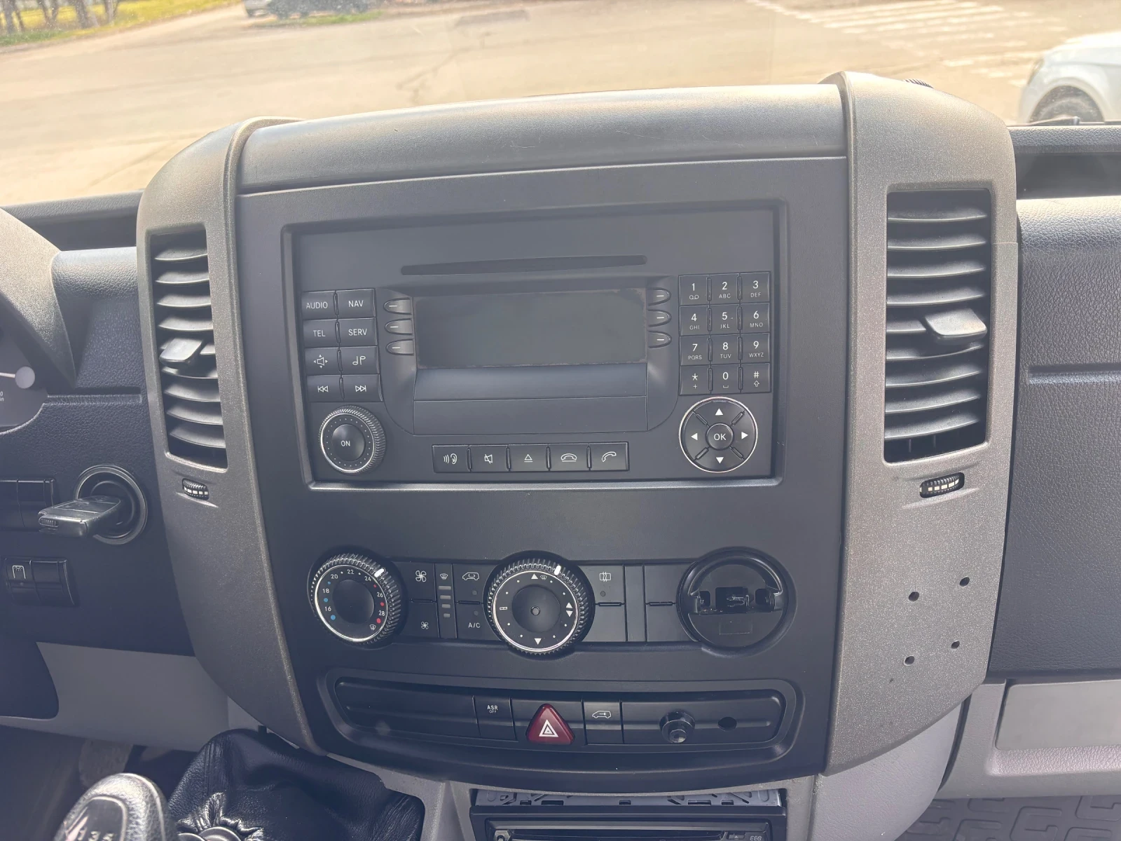 Mercedes-Benz Sprinter 515 2.2 cdi хладилен, снимка 8 - Бусове и автобуси - 54498017