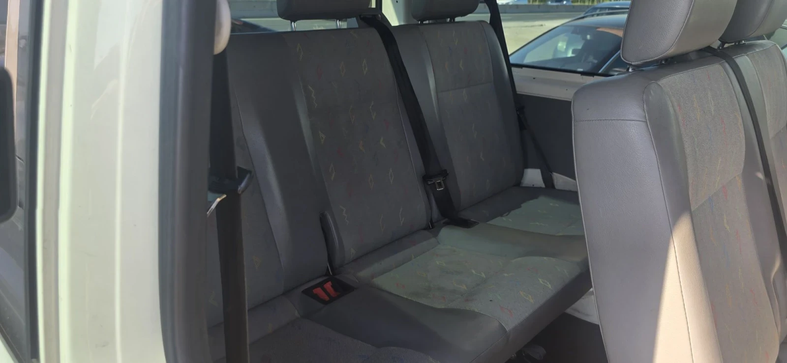 VW T5 1.9 TDI, снимка 10 - Бусове и автобуси - 55567945