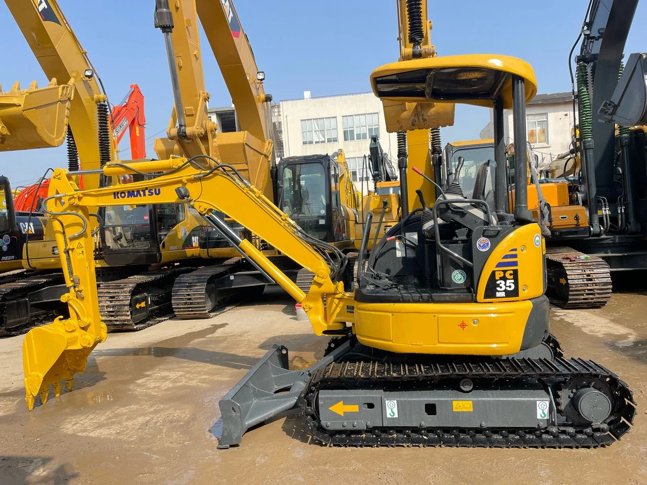 ����� Komatsu PC35 | Mobile.bg � ����������� 1