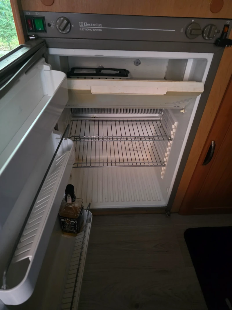 Кемпер McLouis Фиат Дукато , снимка 10 - Каравани и кемпери - 52329379