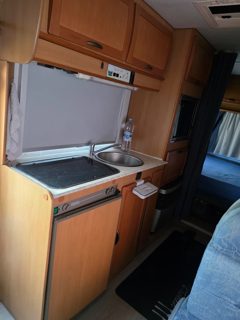 Кемпер McLouis Фиат Дукато , снимка 6 - Каравани и кемпери - 52329379