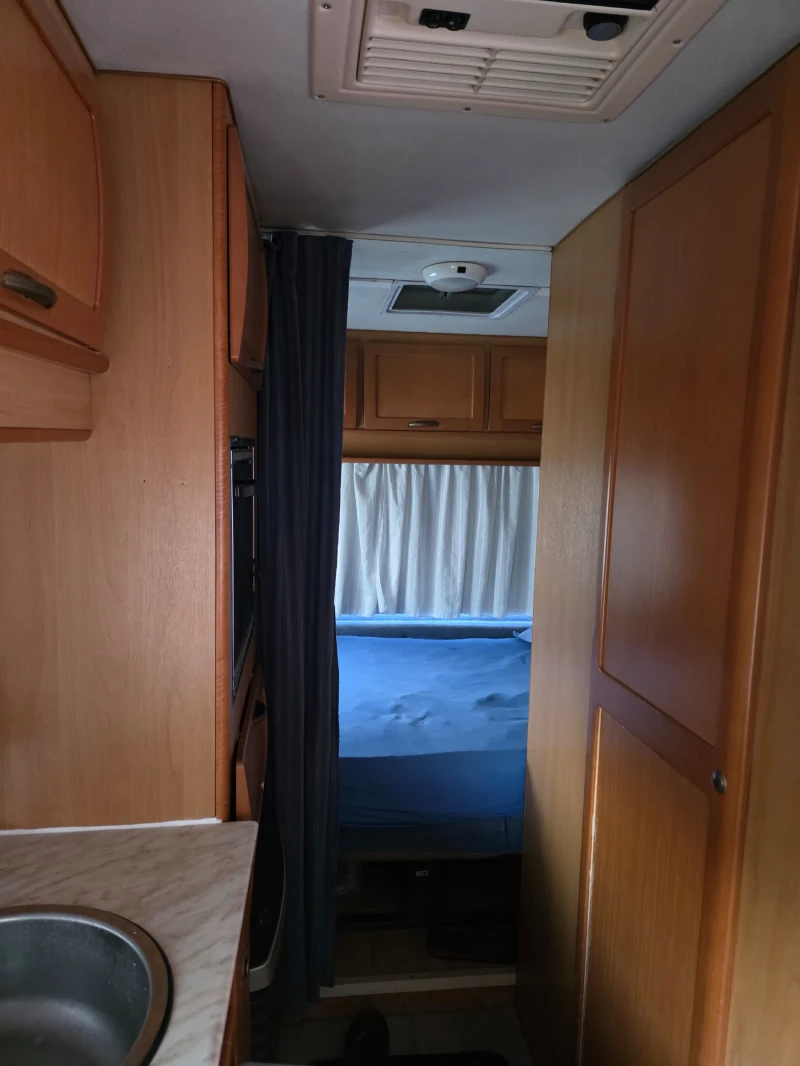 Кемпер McLouis Фиат Дукато , снимка 5 - Каравани и кемпери - 52329379