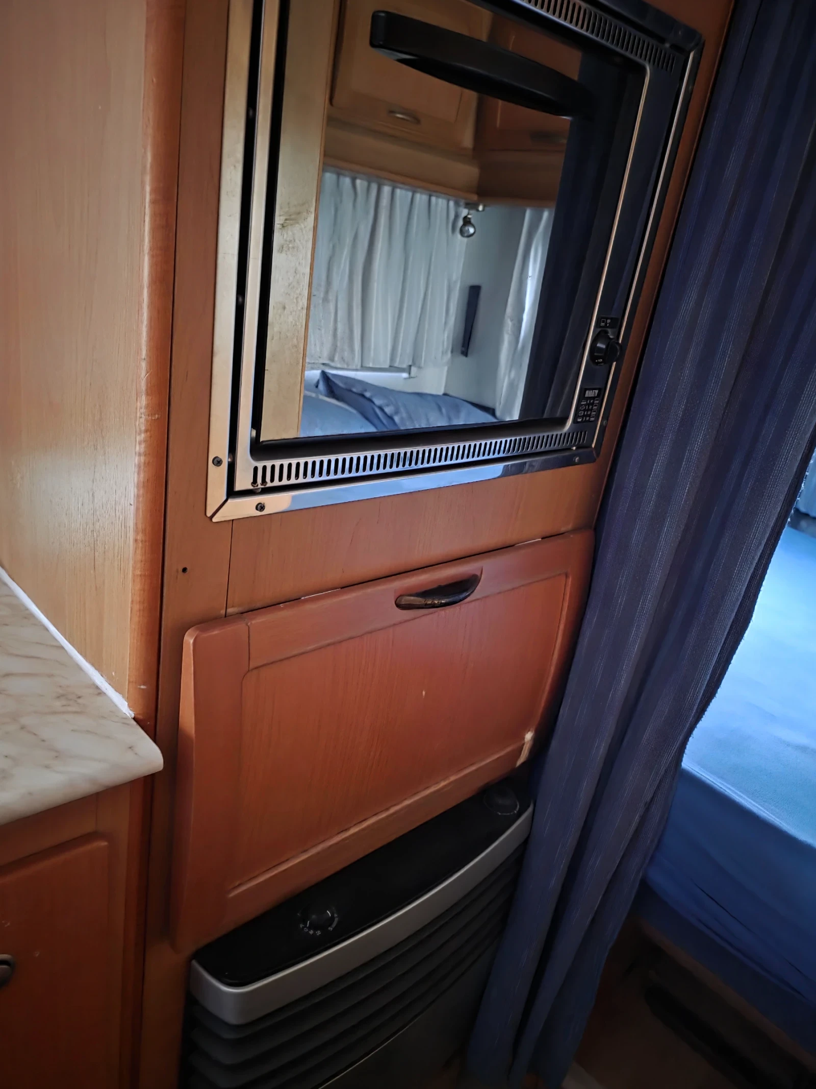 ������ McLouis ���� ������  | Mobile.bg � ����������� 11