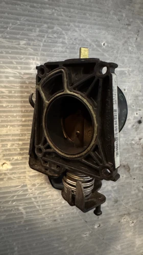 Дроселова Клапа за Ford Focus - XS4U-9E927, снимка 2 - Части - 52829494