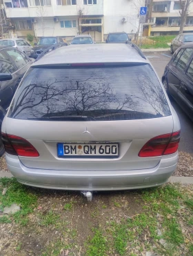 Mercedes-Benz E 220, снимка 1