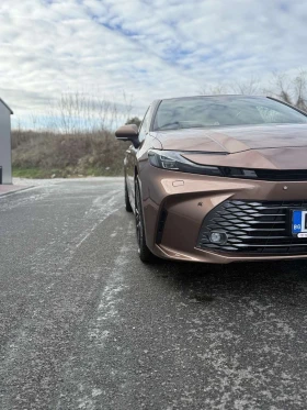 Toyota Camry 2.5H Luxury - 46270 € / 90496.25 лв. - 47944550 5