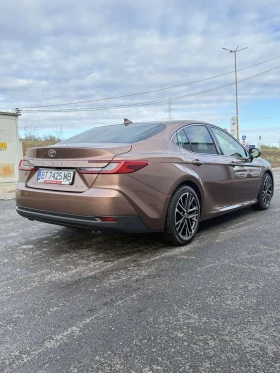 Toyota Camry 2.5H Luxury - 46270 € / 90496.25 лв. - 47944550 6