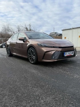 Toyota Camry 2.5H Luxury - 46270 € / 90496.25 лв. - 47944550 3