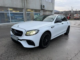 ������ Mercedes-Benz E 220