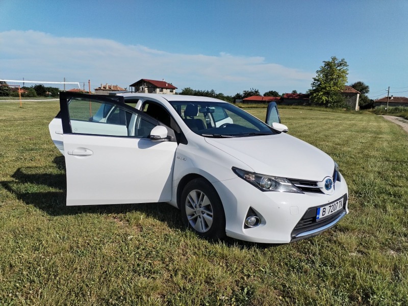 Toyota Auris 1.8 Чисто нова батерия, снимка 10 - Автомобили и джипове - 46128154