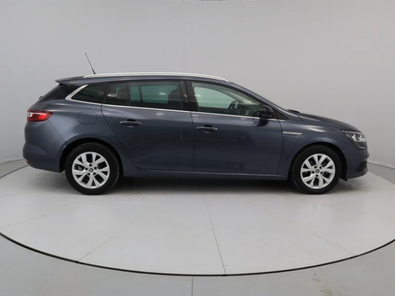 Renault Megane 1.3 TCE, снимка 5 - Автомобили и джипове - 47882374