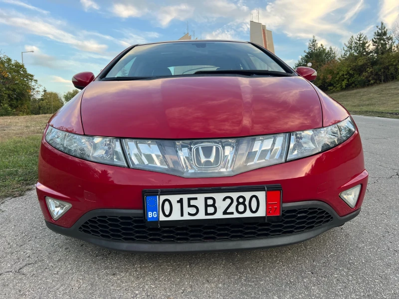 Honda Civic 1.8i-V tec/140p.s-Avtomatic/Panorama/Koja-Full, снимка 5 - Автомобили и джипове - 47369654