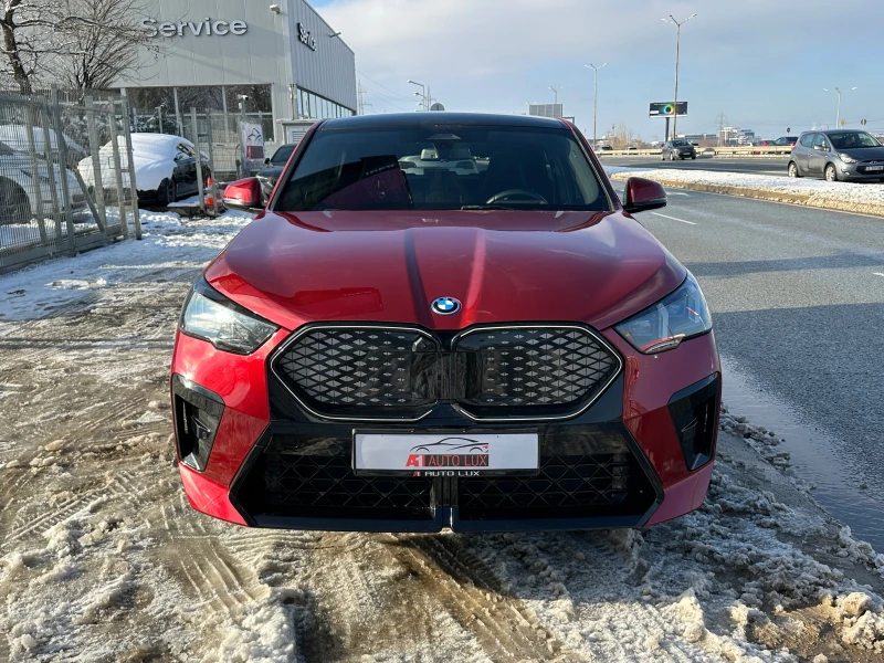 BMW iX2 Drive.Ass+ /Harman Kardon, снимка 2 - Автомобили и джипове - 47890061