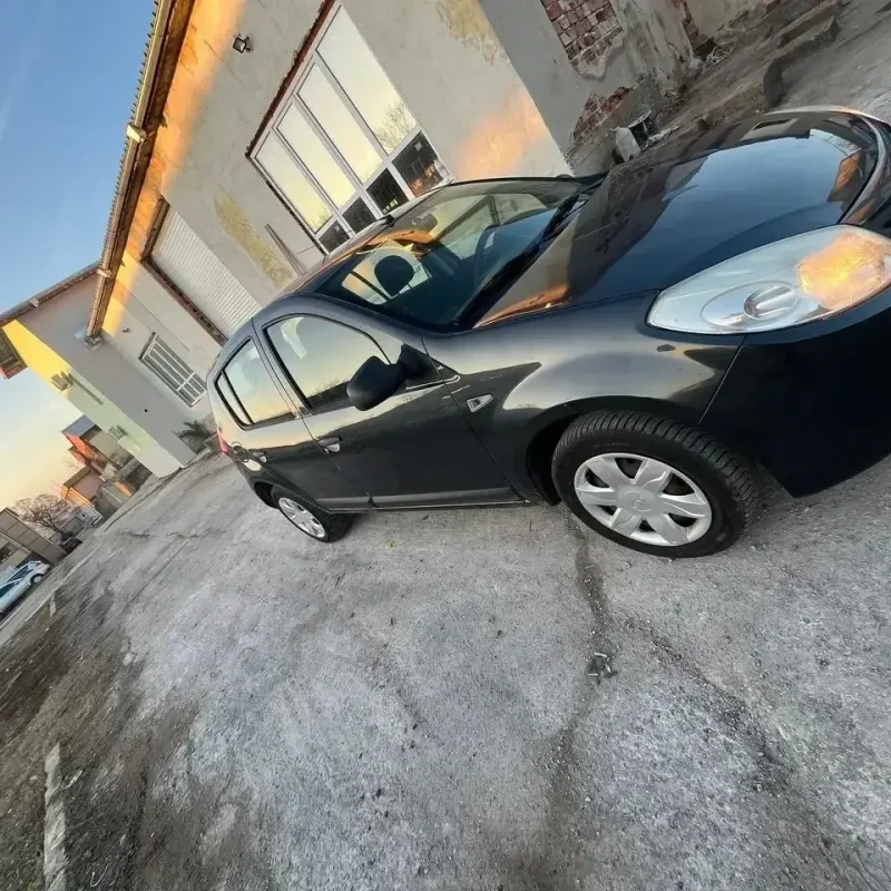 Dacia Sandero, снимка 4 - Автомобили и джипове - 48154594