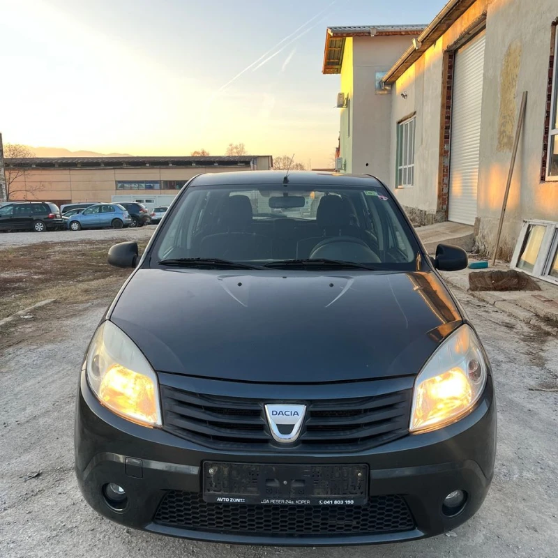 Dacia Sandero, снимка 1 - Автомобили и джипове - 48154594