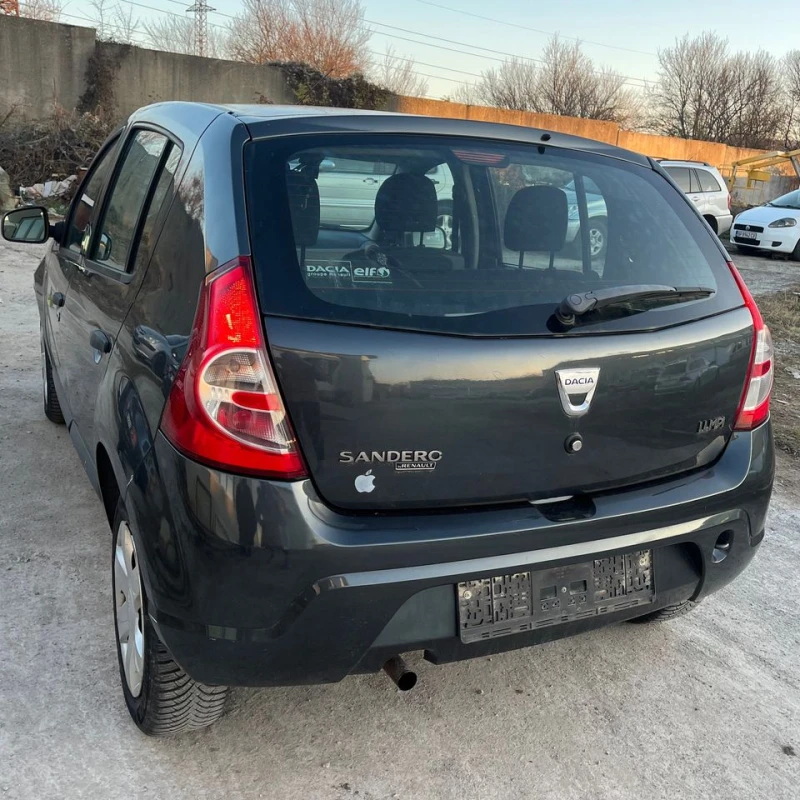 Dacia Sandero, снимка 3 - Автомобили и джипове - 48154594