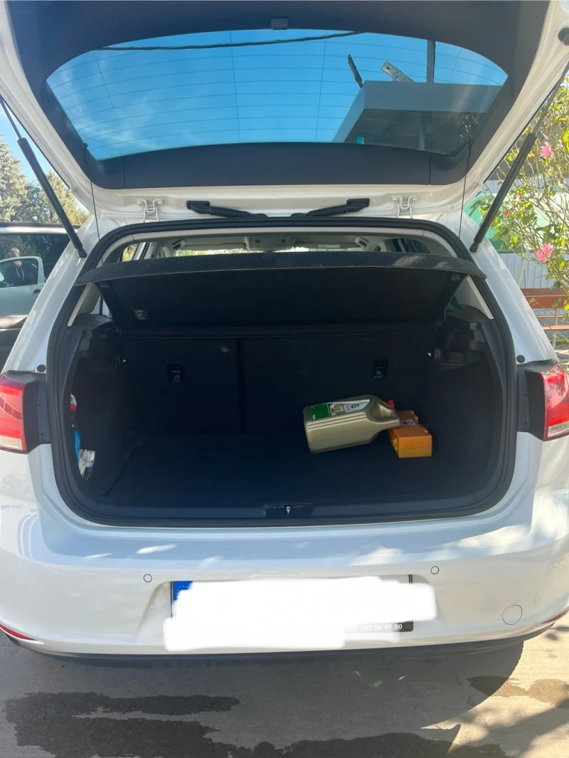 VW Golf 1.6 TDI, снимка 7 - Автомобили и джипове - 51003423