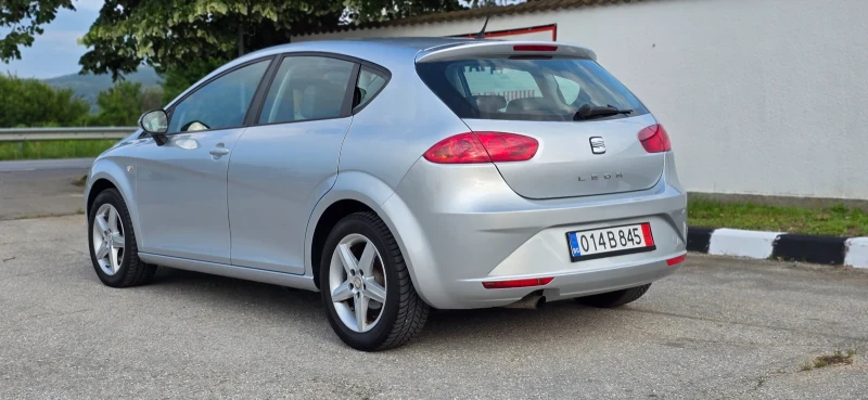 Seat Leon 1.6tdi 105hp, снимка 5 - Автомобили и джипове - 50620324