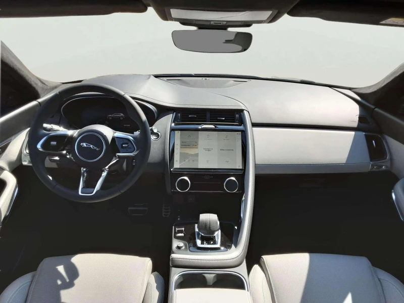 Jaguar E-pace 2.0, снимка 10 - Автомобили и джипове - 51144427