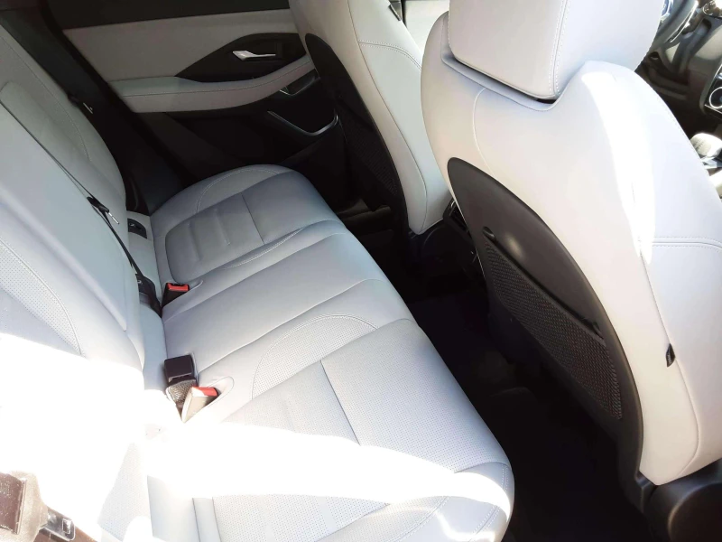 Jaguar E-pace 2.0, снимка 9 - Автомобили и джипове - 51144427